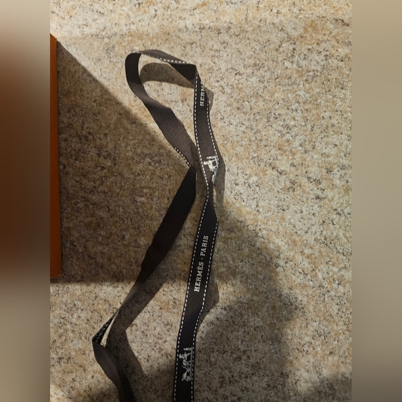 Hermes Shopping Tote - Picture 8 of 11